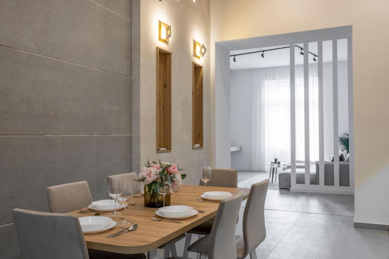 בודפשט Luxurious & Spacious Central Residence With Balcony מראה חיצוני תמונה